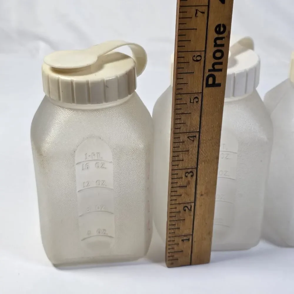 Set 3 Rubbermaid 1 Pint Drink Bottle Almond Lid Servin Saver Flip Top Lid 0229